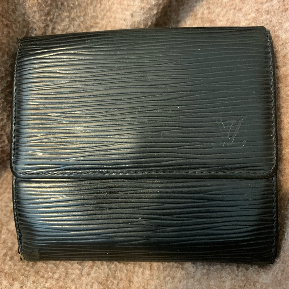 Authentic Louis Vuitton Epi Wallet